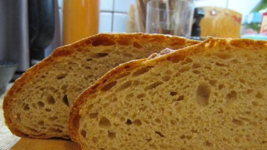 Pane di farina di mais a lievitazione naturale semplice