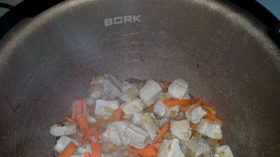 Pilaf in a multicooker Bork U700