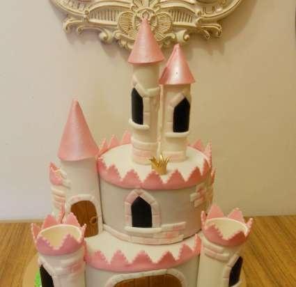 Castles, palaces, houses (cakes)