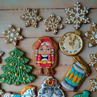 Decoramos galletas de jengibre, galletas