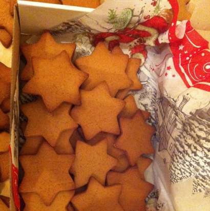 Biscotti di panpepato con zucchero bruciato