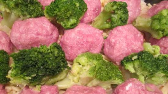 Casseruola di polpette con broccoli