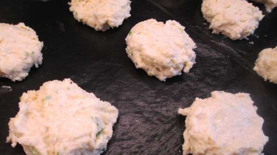 Galletas con queso parmesano, cebolleta y ajo (pizzero o horno Princess)