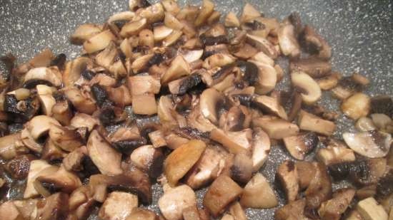 Cotolette di funghi al forno in salsa