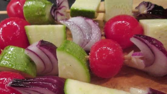 Chuletas de ternera con brochetas de verduras