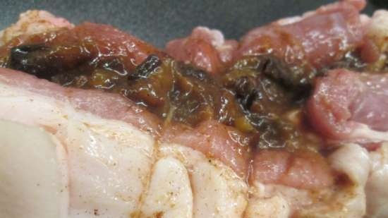 Rotllet de porc amb prunes prunes i canyella