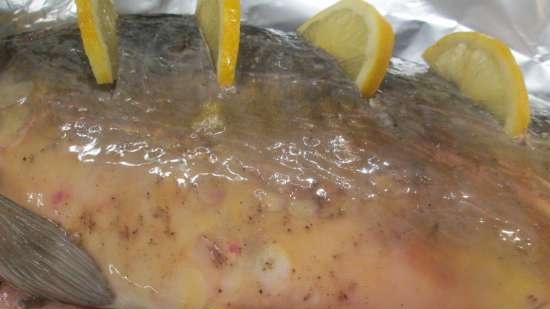 Carpa checa de Navidad con relleno de setas