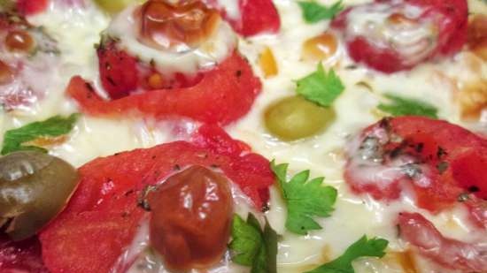 Dunne Italiaanse pizza met mozzarella