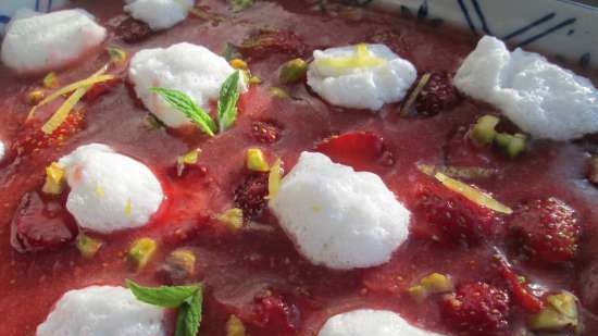 Zuppa di fragole e limone con gnocchi ariosi