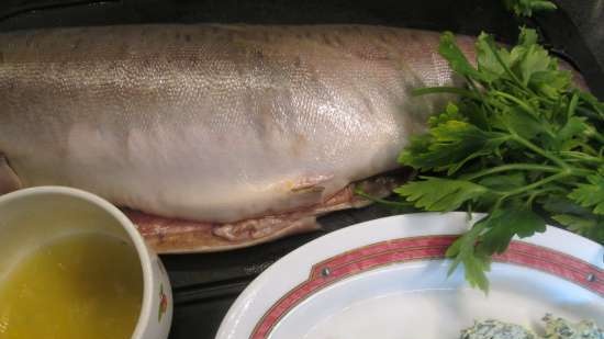 Salmó al forn amb oli de llimona-all