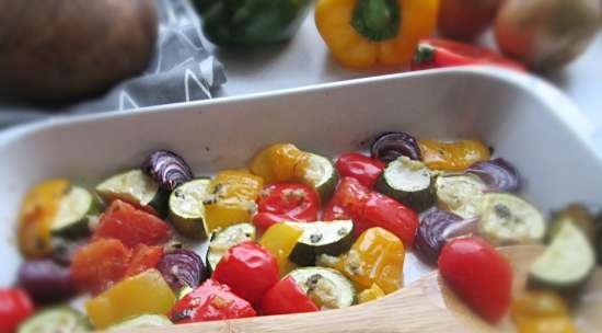 Baked vegetable salad with garlic dressing