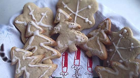 Biscotti natalizi inglesi con zucchero e zenzero