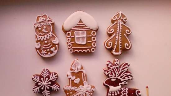 Pinalamutian namin ang cookies ng gingerbread, cookies