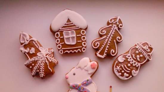 We decorate gingerbread cookies, cookies