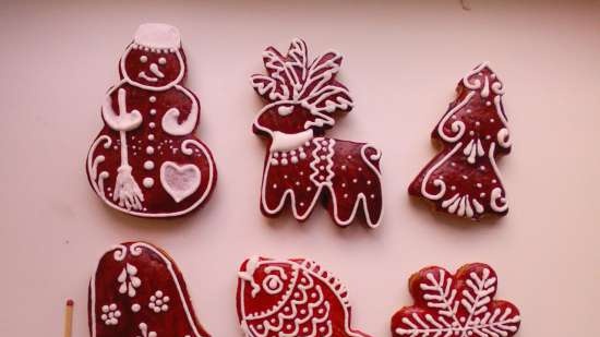 We decorate gingerbread cookies, cookies