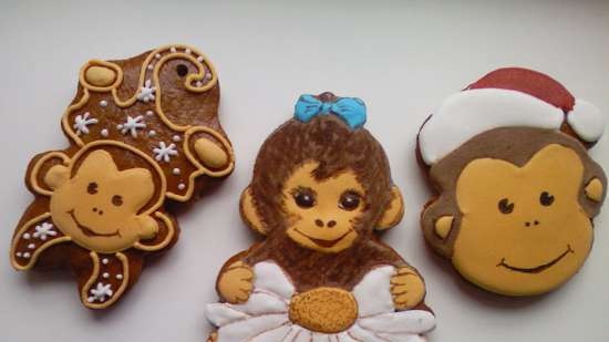 We decorate gingerbread cookies, cookies