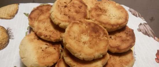 Cookies Christmas rings with lard.