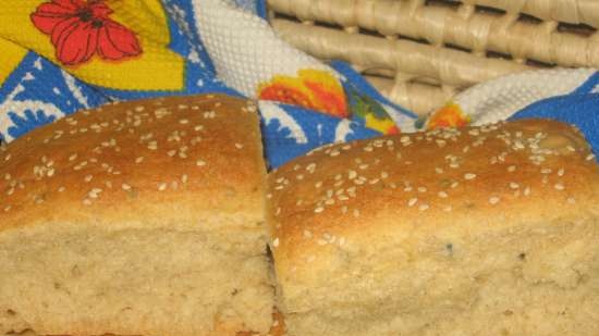 Sourdough na tinapay na may kalabasa na katas at mga binhi