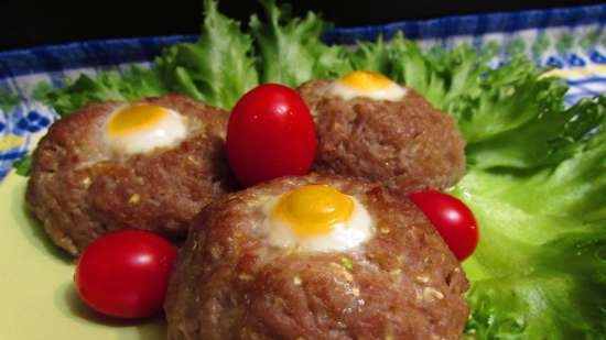 Meat and vegetable cutlets with quail eggs