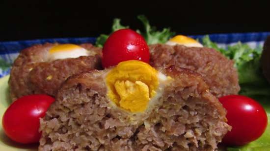 Meat and vegetable cutlets with quail eggs