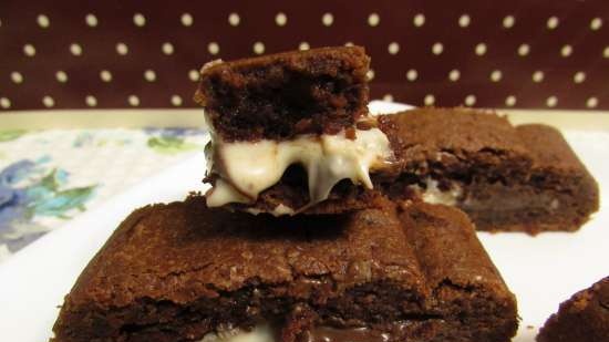 Galletas de café con crema bicolor de chocolate y nueces