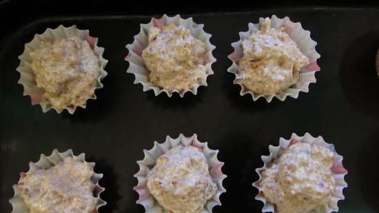 Almond Gingerbread Mini Cakes