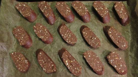 Galletas de chocolate y nueces con glaseado