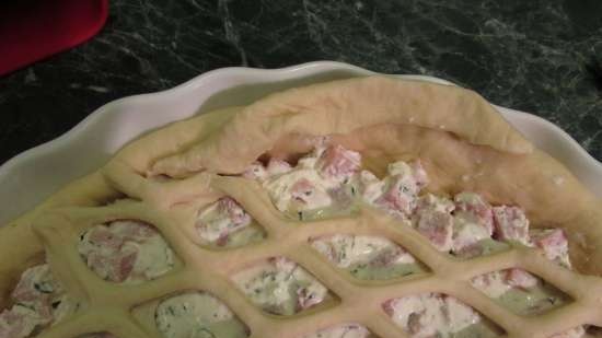 Yeast cake with ham and curd cheese