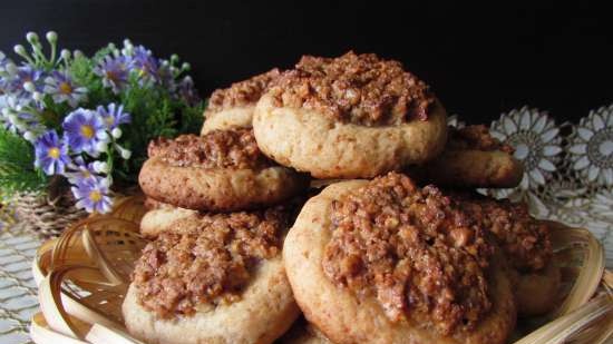 Cottage cheese biscuits with nut filling