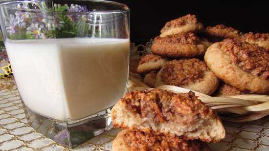 Cottage cheese biscuits with nut filling