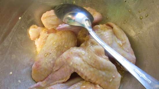 Chicken wings baked in spicy sesame marinade