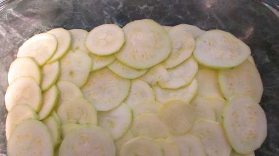 Zucchini-tomato casserole with cheese and bread crumbs