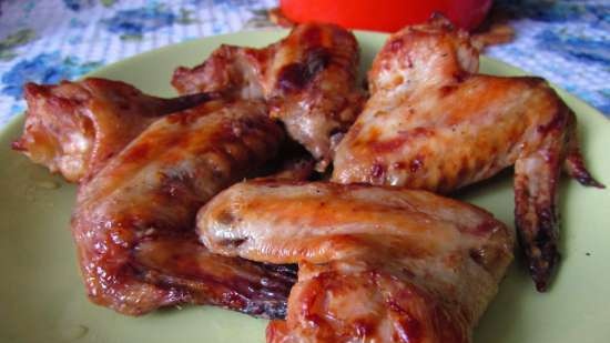 Chicken wings baked in horseradish marinade