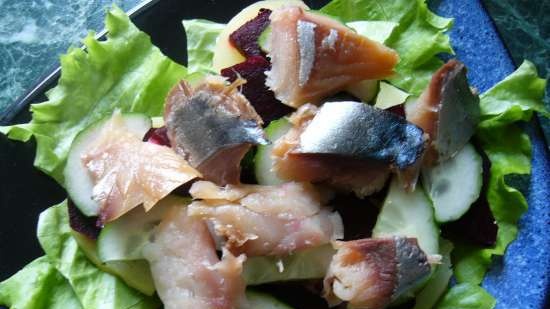 Cold smoked mackerel salad