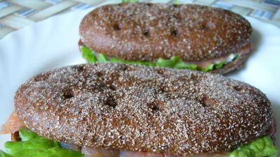 Broodje forel met eierpasta