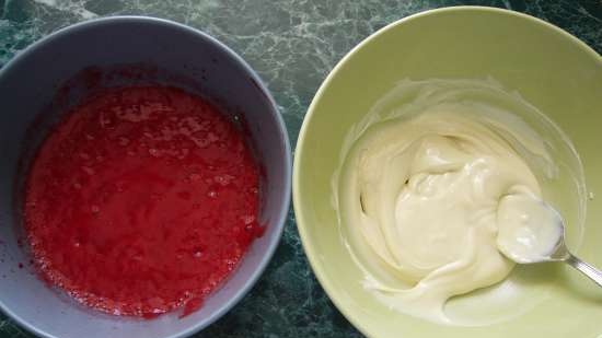 Mousse di cagliata al cioccolato con fragole