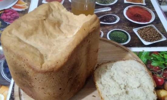 Pane soda francese in una macchina per il pane