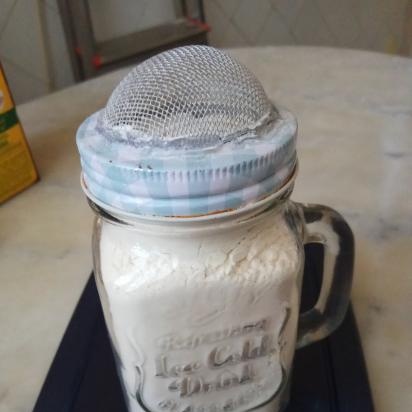 Homemade flour dispenser