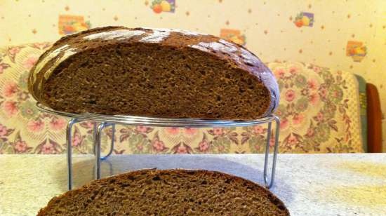 Homemade rye-wheat bread with sourdough (oven)