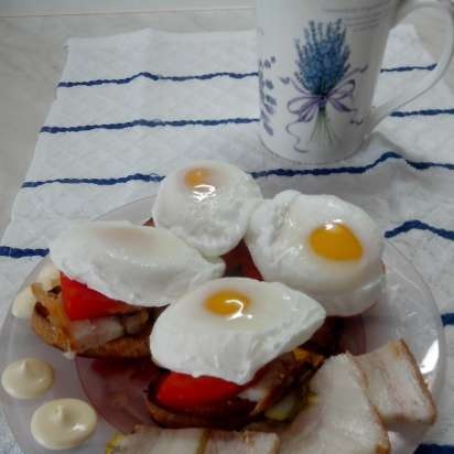 Egg Benedict (śniadanie peyzanki)