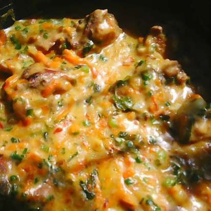 Chicken in yellow sauce