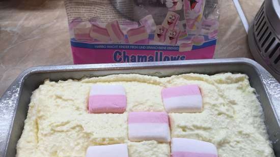 Zapiekanka twarogowa z piankami marshmallows