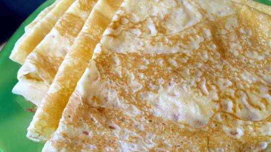 Pancakes con acqua minerale nel latte (Pancake maker Steba CR35)