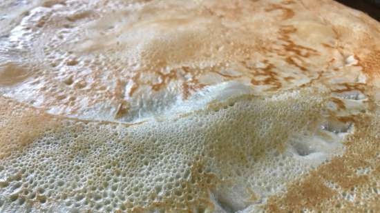 Pancakes con acqua minerale nel latte (Pancake maker Steba CR35)