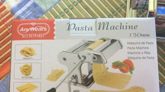 Sfogliatrici per pasta-tagliatelle (selezione del modello, caratteristiche, recensioni)