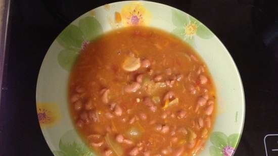 Beans in Balkan style with smoked meats