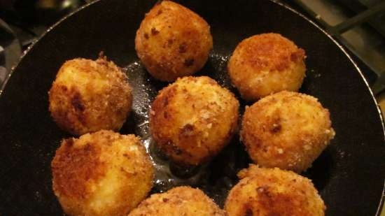 Croqueta de polenta rellena de puerros y corvejón de jamón