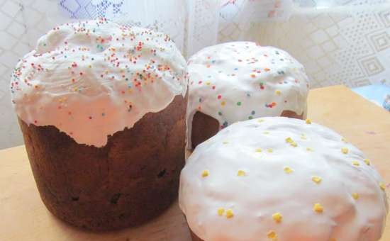 Kulich עם Myasoedovskaya בתנור (כיתת אמן)