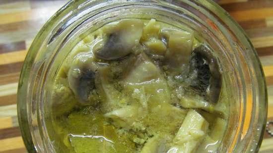 Home-style pickled mushrooms