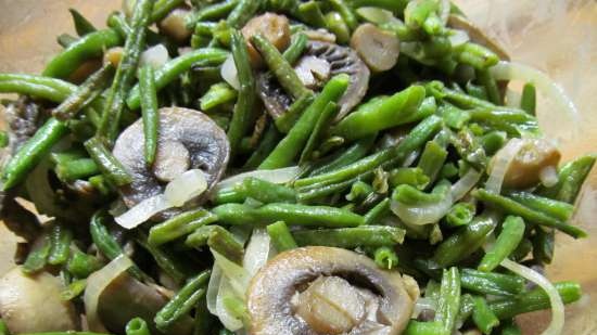 Green beans salad with mushrooms